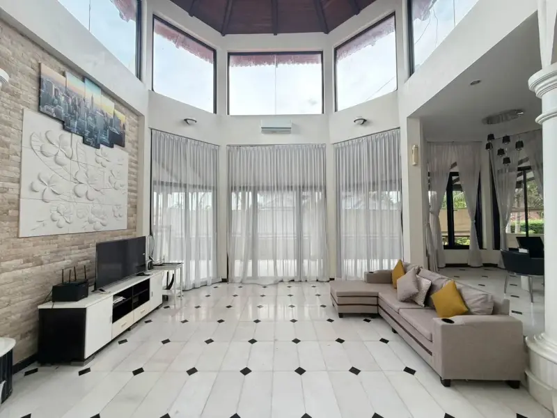 5 Bedroom House for Rent at Paradise Villa 1 & 2