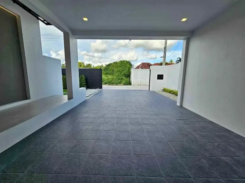3 Bedroom House for Sale in Pong