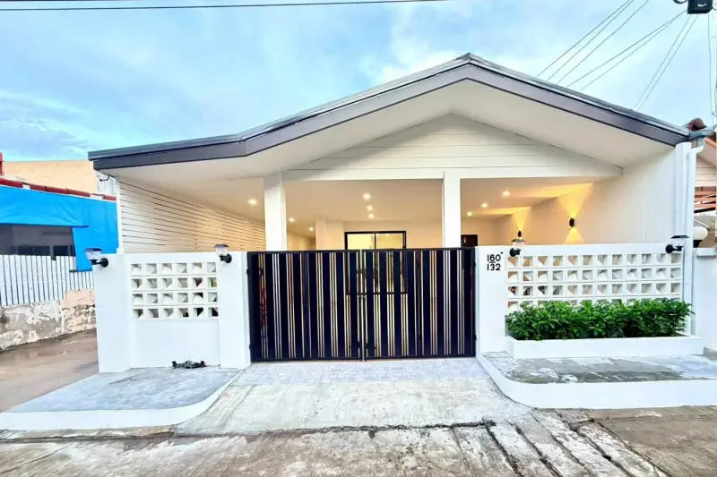 3 Bedroom Townhouse for Sale in East Pattaya