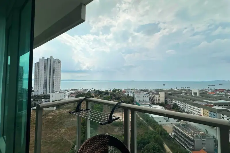 Studio Condo for Rent at The Riviera Jomtien