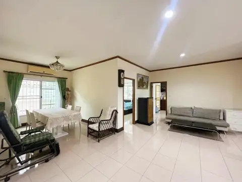 3 Bedroom House for Sale in East Pattaya, Pattaya, Thailand — 3-bedroom House — photo 2