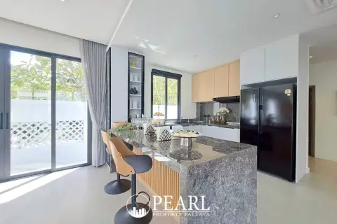 5 Bedroom House for Sale in Paradise Villa 1 & 2 modern kitchen with island