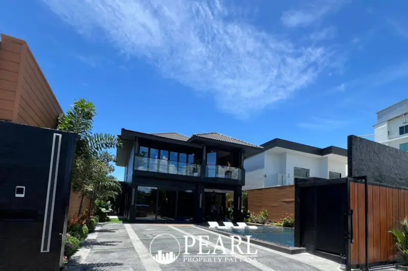 7 Bedroom House for Sale at View Point Village – Villa/House for Sale in Pattaya