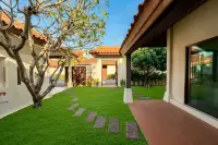 3 Bedroom House for Sale in Baan Balina 2 modern kitchen with island