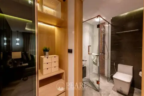2 Bedroom Condo for Sale in Pristine Park 3 modern kitchen
