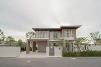 4 Bedroom House for Sale in Horizon By Patta spacious living room
