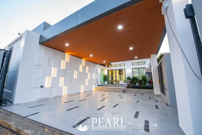 4 Bedroom House for Sale in Jomtien – Villa/House for Sale in Pattaya