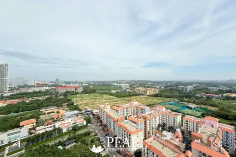 1 Bedroom Condo for Sale in Riviera Monaco modern kitchen with appliances