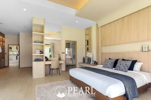 4 Bedroom House for Sale in Baan Pattaya 7 (Ascent) private swimming pool