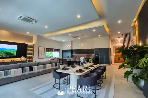 5 Bedroom House for Sale in Central Pattaya modern kitchen with island and dining area