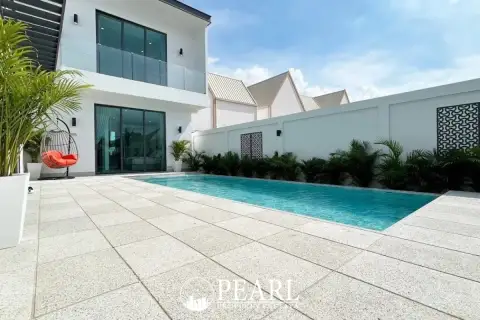 3 Bedroom Villa for Sale in Nong Prue private swimming pool