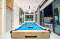 4 Bedroom House for Sale in Central Pattaya private swimming pool