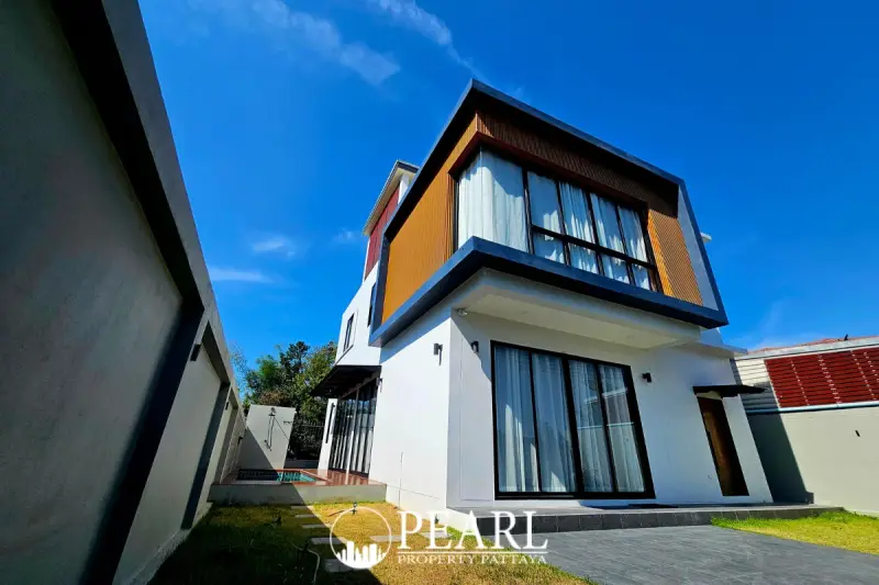 4 Bedroom House for Sale in Huai Yai – Villa/House for Sale in Pattaya