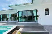 4 Bedroom House for Sale in Huai Yai, Pattaya, Thailand — 4-bedroom House — photo 3