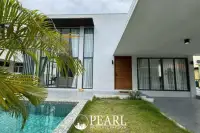 3 Bedroom House for Sale in Thamber Private Pool Villa private swimming pool