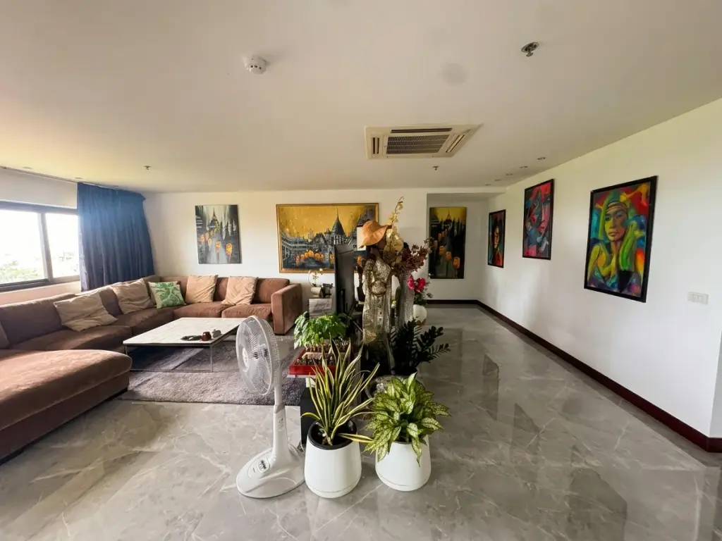 3 Bedroom Condo for Sale at Nirvana Place, Pattaya, Thailand — 3-bedroom Condo — photo 1