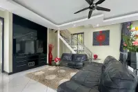 5 Bedroom House for Sale in Palm Oasis Villas swimming pool