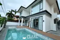 6 Bedroom Villa for Sale in Bang Lamung luxurious exterior facade