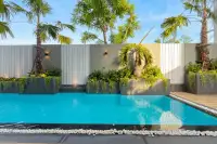 4 Bedroom House for Sale in Tree Villa spacious living room