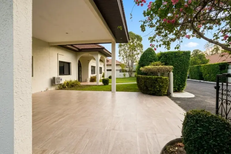 4 Bedroom House for Sale at Laurel Park – Villa/House for Sale in Pattaya
