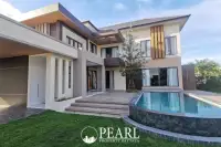 4 Bedroom Villa for Sale in Nong Prue exterior view with garden