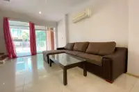 4 Bedroom Townhouse for Sale at The Gallery Condominium spacious living room