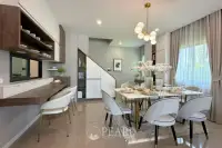 4 Bedroom House for Sale at Tropical Village master bedroom with ensuite
