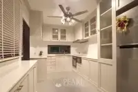 4 Bedroom House for Sale in East Pattaya modern kitchen with island