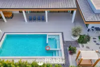 5 Bedroom House for Sale in Pattaya modern kitchen