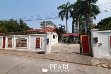 12 Bedroom House for Sale in Pratumnak Hill