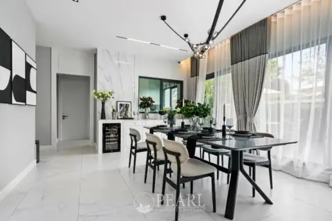 4 Bedroom House for Sale in The Lavish modern kitchen with island