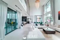 5 Bedroom House for Sale in Opal Village spacious living room with modern furniture