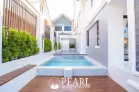 4 Bedroom House for Sale in Central Park 2 Pattaya modern kitchen with appliances