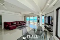 3 Bedroom Condo for Sale at Metro Jomtien Condotel modern kitchen with appliances