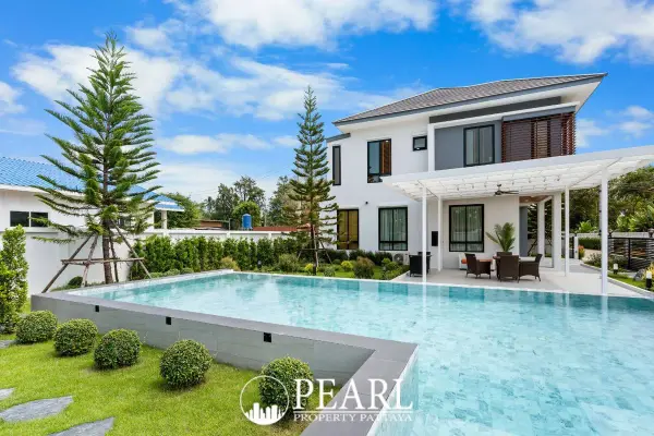 4 Bedroom House for Sale in East Pattaya