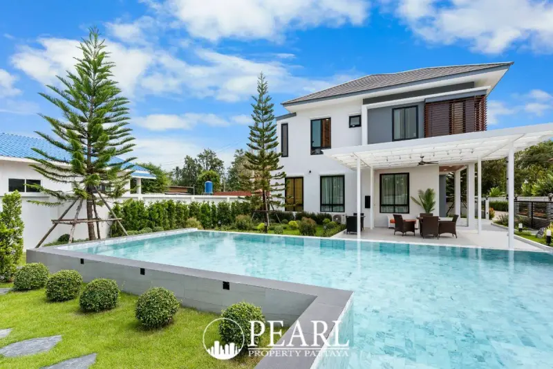 4 Bedroom House for Sale in East Pattaya – Villa/House for Sale in Pattaya