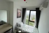1 Bedroom Condo for Sale in Aeras private balcony overlooking Pattaya beach