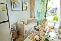 2 Bedroom Condo for Sale at Copacabana Beach Jomtien modern kitchen with island