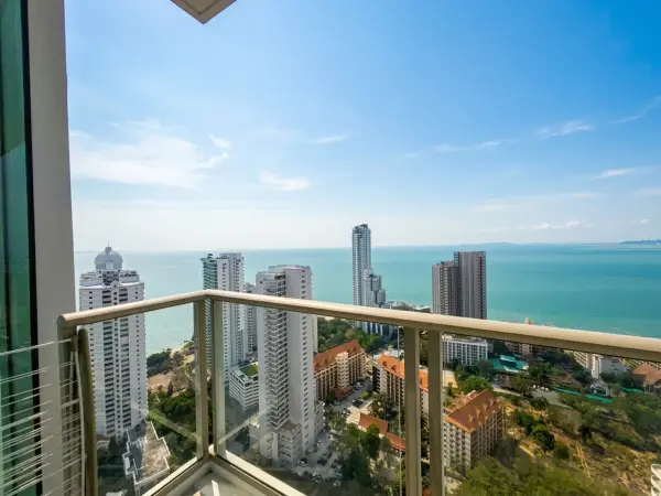 2 Bedroom Condo for Sale at Riviera Wong Amat Beach