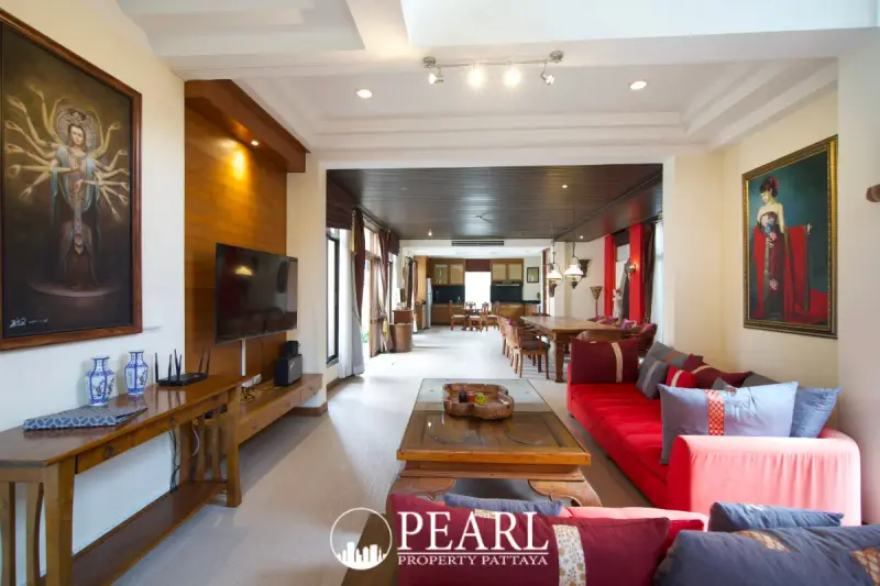 6 Bedroom House for Sale & Rent at Phutara – Villa/House for Sale in Pattaya