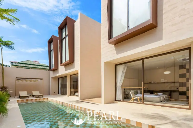 5 Bedroom House for Sale at Villa Barrera – Villa/House for Sale in Pattaya