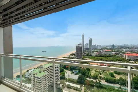 2 Bedroom Condo for Sale at Veranda Residence Pattaya fully equipped kitchen with dining area