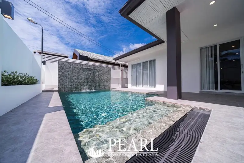 5 Bedroom House for Sale at Eakmongkol Village Chaiyapruek – Villa/House for Sale in Pattaya