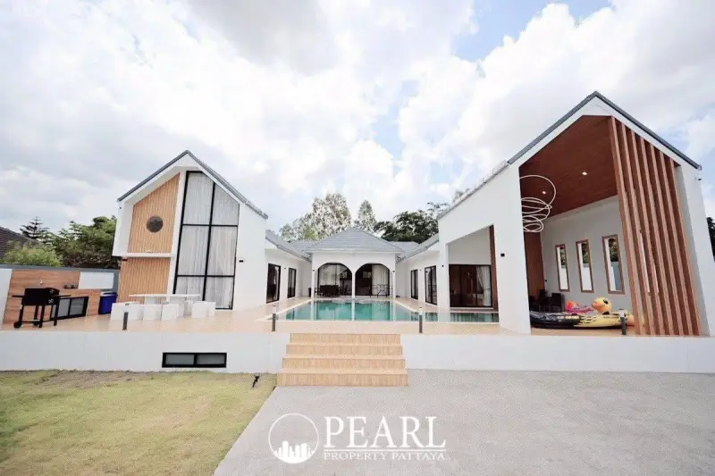 4 Bedroom House for Sale in Huai Yai – Villa/House for Sale in Pattaya