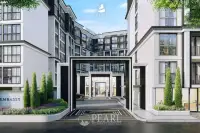1 Bedroom Condo for Sale in The Embassy Jomtien private balcony with city view