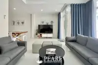 10 Bedroom House for Sale in Central Pattaya outdoor patio and garden area
