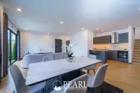 4 Bedroom Villa for Sale in Pong master bedroom