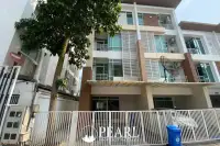 4 Bedroom Townhouse for Sale at The Gallery Condominium exterior facade