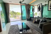 2 Bedroom Condo for Sale in The Sanctuary Wongamat fully equipped kitchen with dining area