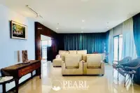 2 Bedroom Condo for Sale in Baan Haad Uthong Condominium main bathroom with shower